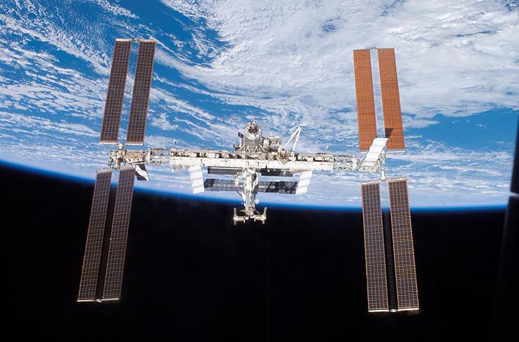 Космос-2030: орбітальні фабрики, верфі та кінець туризму