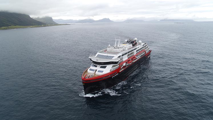 Норвегія запускає перший у світі гібридний круїзний лайнер